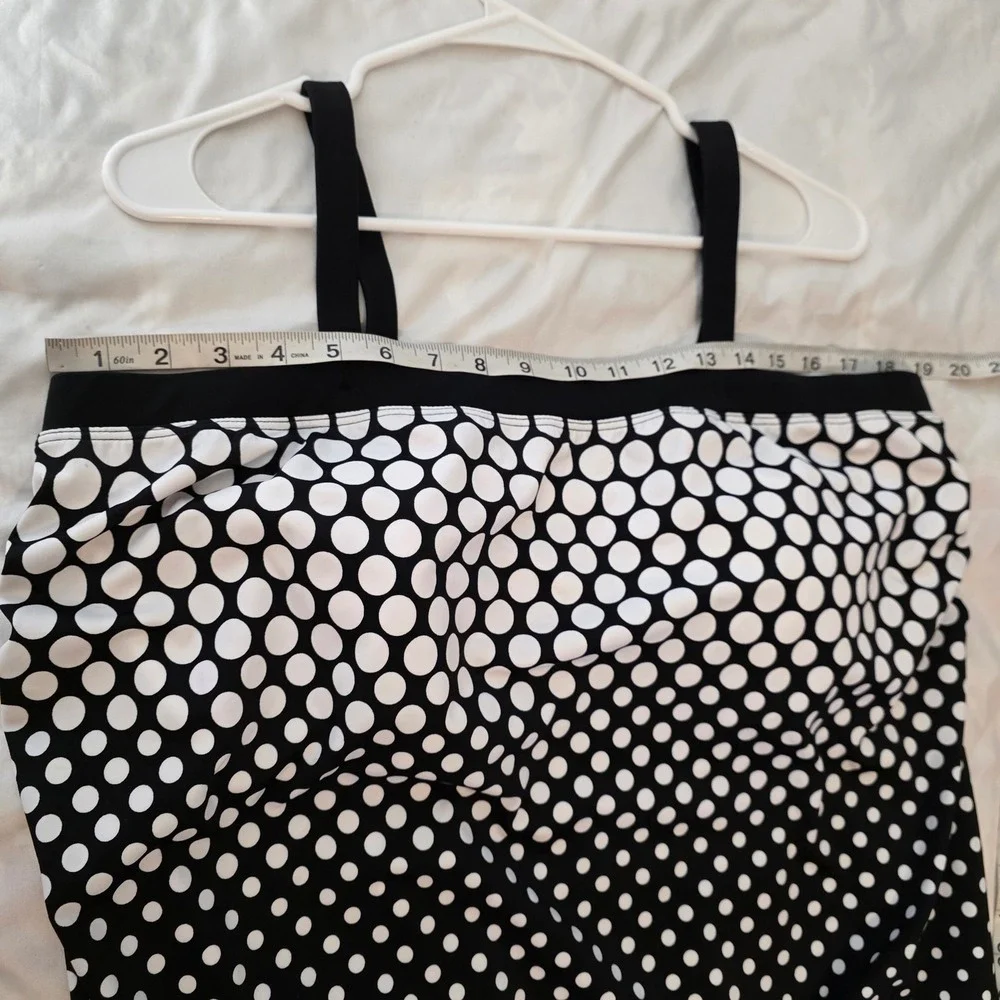 Maxine of Hollywood Womens Tankini Swim Top Size 24W Black Polka Dot Beach